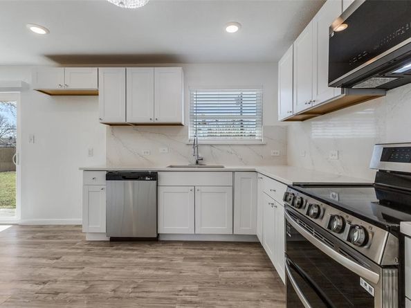 2950  Windmill Lane , Dallas Texas 75234