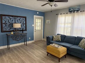 1126 S Oak Cliff Boulevard , Dallas Texas 75208