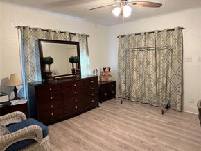 1126 S Oak Cliff Boulevard , Dallas Texas 75208