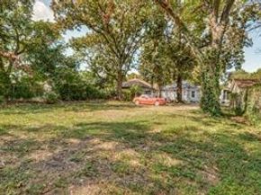 1126 S Oak Cliff Boulevard , Dallas Texas 75208