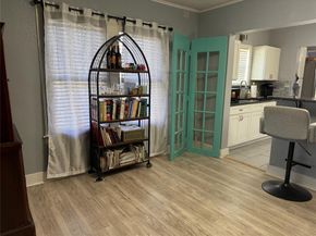 1126 S Oak Cliff Boulevard , Dallas Texas 75208