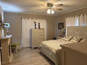1126 S Oak Cliff Boulevard , Dallas Texas 75208