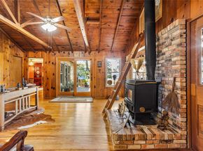 916  Kimbrough Road , Azle Texas 76020