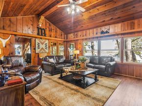 916  Kimbrough Road , Azle Texas 76020