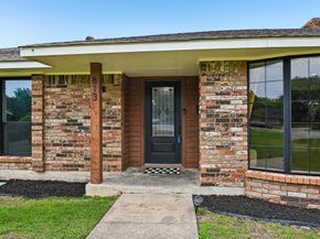 813  Oakbluff Drive , Lancaster Texas 75146