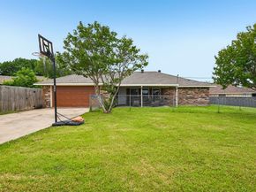 813  Oakbluff Drive , Lancaster Texas 75146