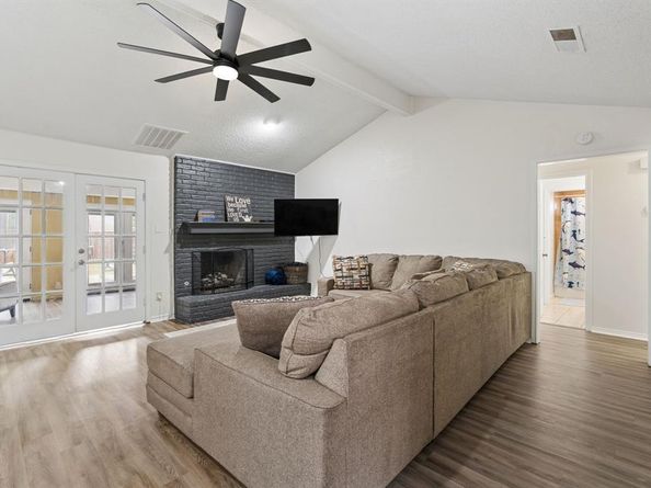 1949  Chesham Drive , Carrollton Texas 75007