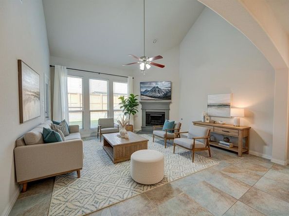 921  Montgomery Way , Argyle Texas 76226