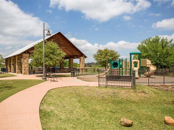 921  Montgomery Way , Argyle Texas 76226