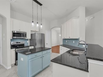 517  Highmoor Court 