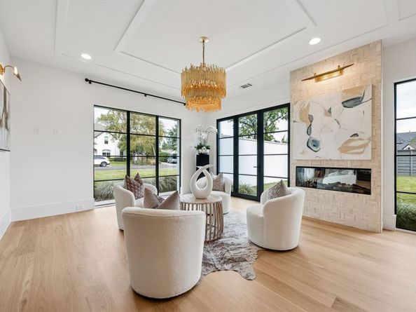 4330  Ridge Road , Dallas Texas 75229