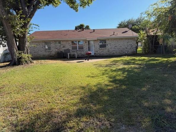 4513  Huntington Drive , Garland Texas 75042