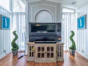 6110  Caracas Drive , Dallas Texas 75232