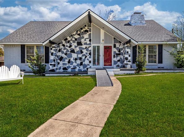 6110  Caracas Drive , Dallas Texas 75232