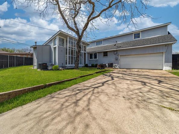 6110  Caracas Drive , Dallas Texas 75232