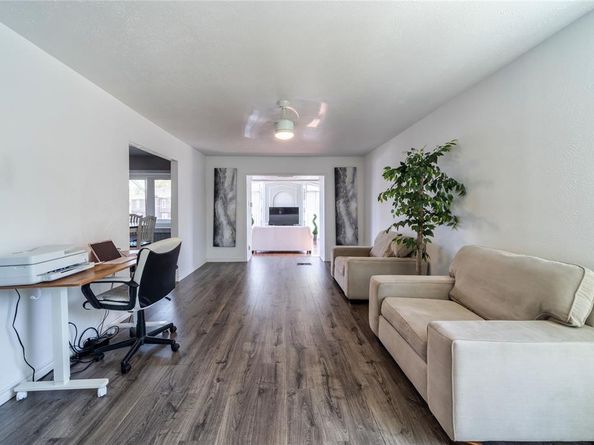 6110  Caracas Drive , Dallas Texas 75232