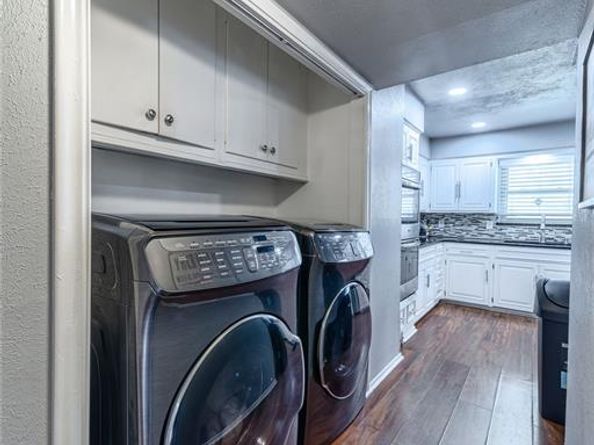 6110  Caracas Drive , Dallas Texas 75232