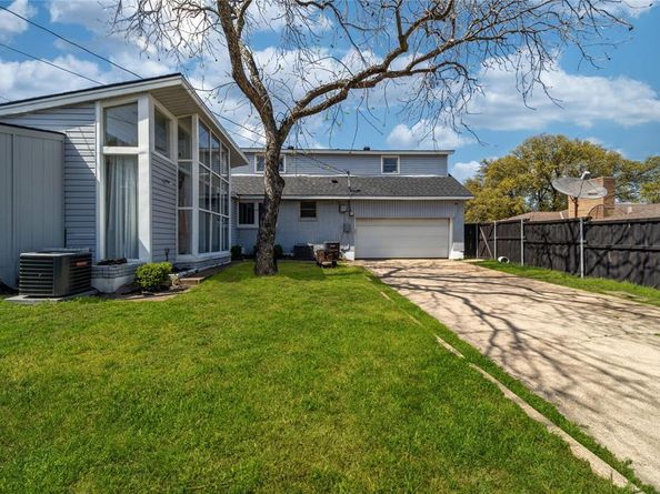 6110  Caracas Drive , Dallas Texas 75232