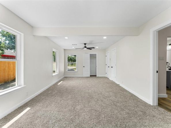 720  BURLESON Street , Grand Prairie Texas 75050