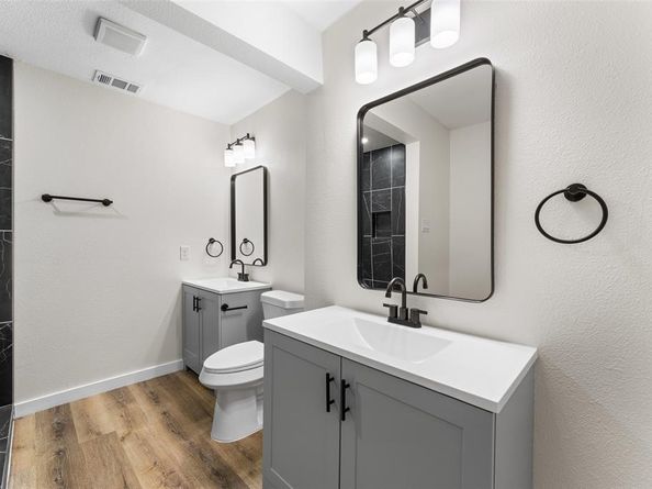 720  BURLESON Street , Grand Prairie Texas 75050