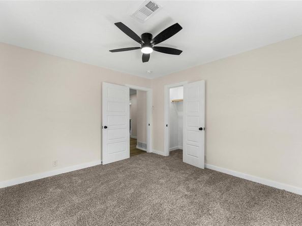 720  BURLESON Street , Grand Prairie Texas 75050