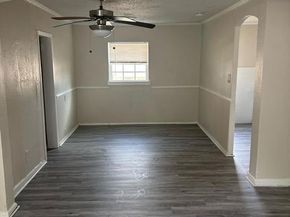 2729  Avenue C  , Fort Worth Texas 76105