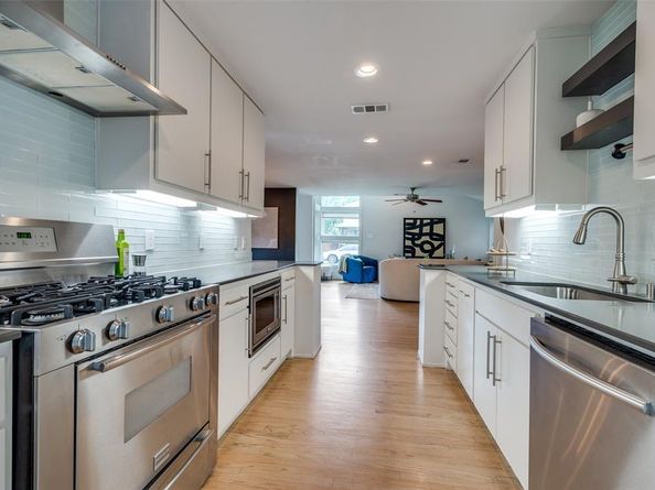 9803  Lakemont Drive , Dallas Texas 75220