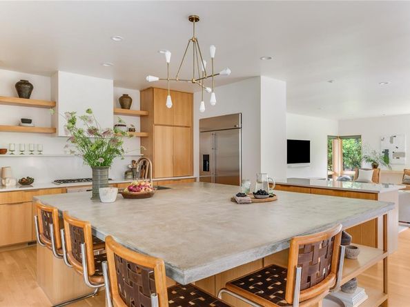 8335  San Benito Way , Dallas Texas 75218