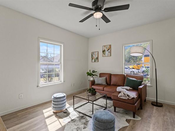 3521  Avenue H  , Fort Worth Texas 76105