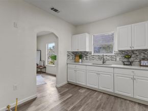 3521  Avenue H  , Fort Worth Texas 76105