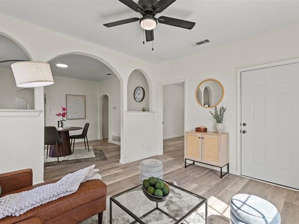 3521  Avenue H  , Fort Worth Texas 76105