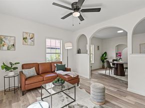 3521  Avenue H  , Fort Worth Texas 76105