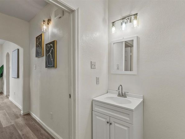3521  Avenue H  , Fort Worth Texas 76105