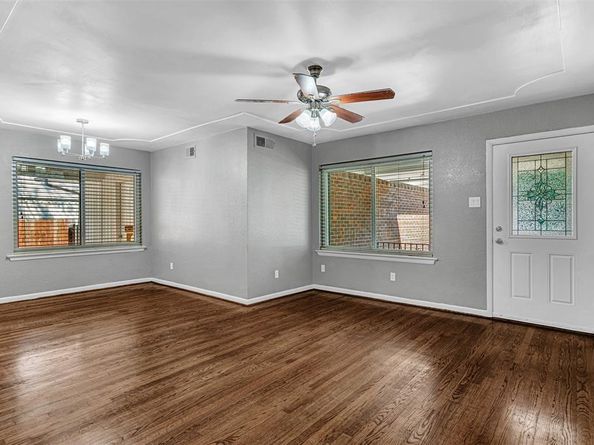 505  King Lane , Garland Texas 75042