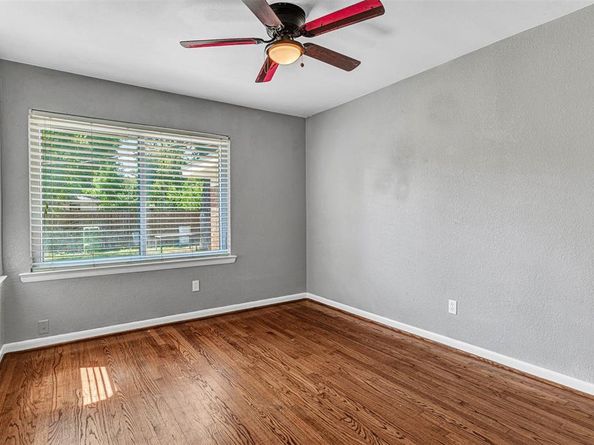 505  King Lane , Garland Texas 75042