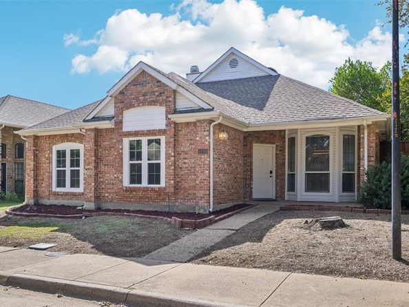 4236  Winding Way Court , Dallas Texas 75287