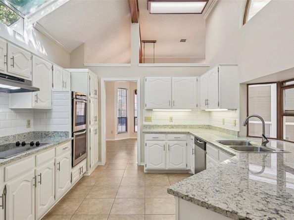 4236  Winding Way Court , Dallas Texas 75287