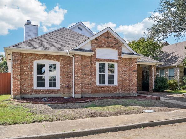 4236  Winding Way Court , Dallas Texas 75287