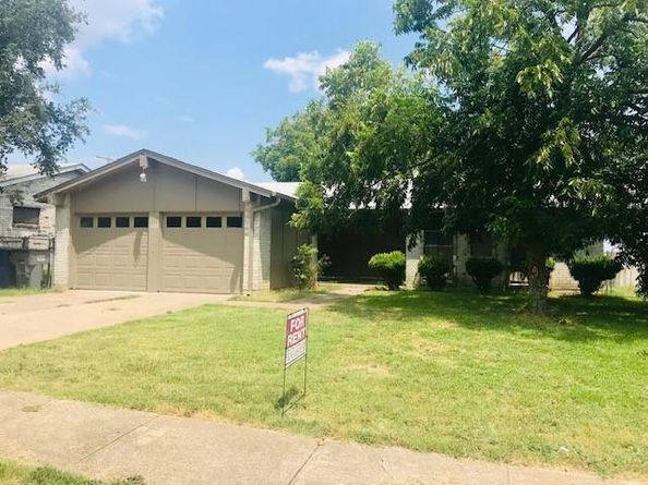 1322  Oakbrook Street , Lancaster Texas 75134