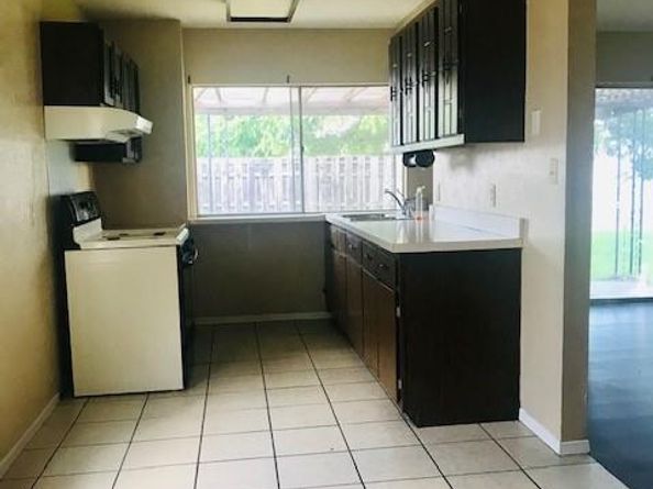 1322  Oakbrook Street , Lancaster Texas 75134