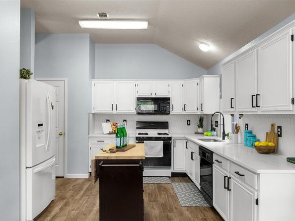 2073  Rushmore Court , Lewisville Texas 75067