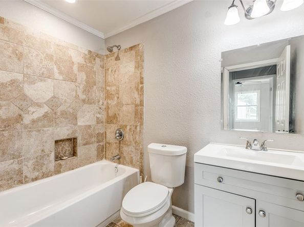 716 W Main Street , Celina Texas 75009