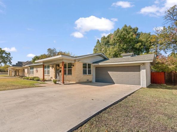 4816  Lowell Lane , Fort Worth Texas 76133