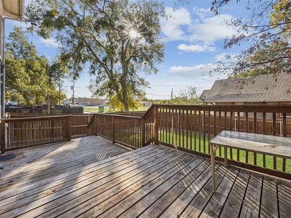 2110  Washington Avenue , Fort Worth Texas 76110