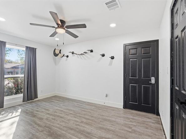 3503  Silverhill Drive , Dallas Texas 75241