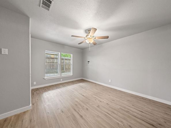 2719  25th Street , Fort Worth Texas 76106