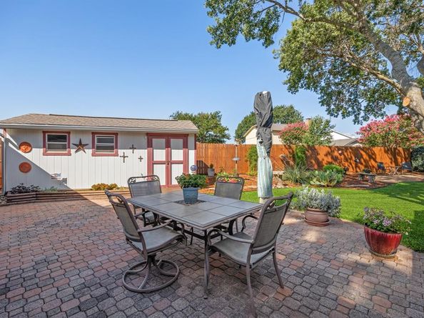 302  Ridgegate Drive , Garland Texas 75040