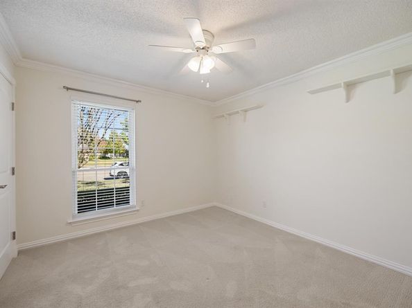 302  Ridgegate Drive , Garland Texas 75040