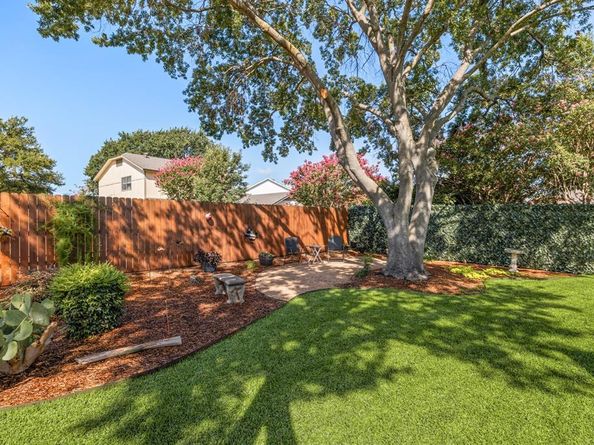 302  Ridgegate Drive , Garland Texas 75040