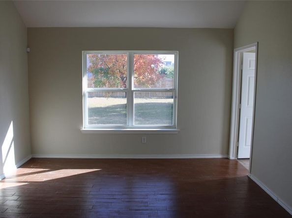 4653  Saint Francis Avenue , Dallas Texas 75227